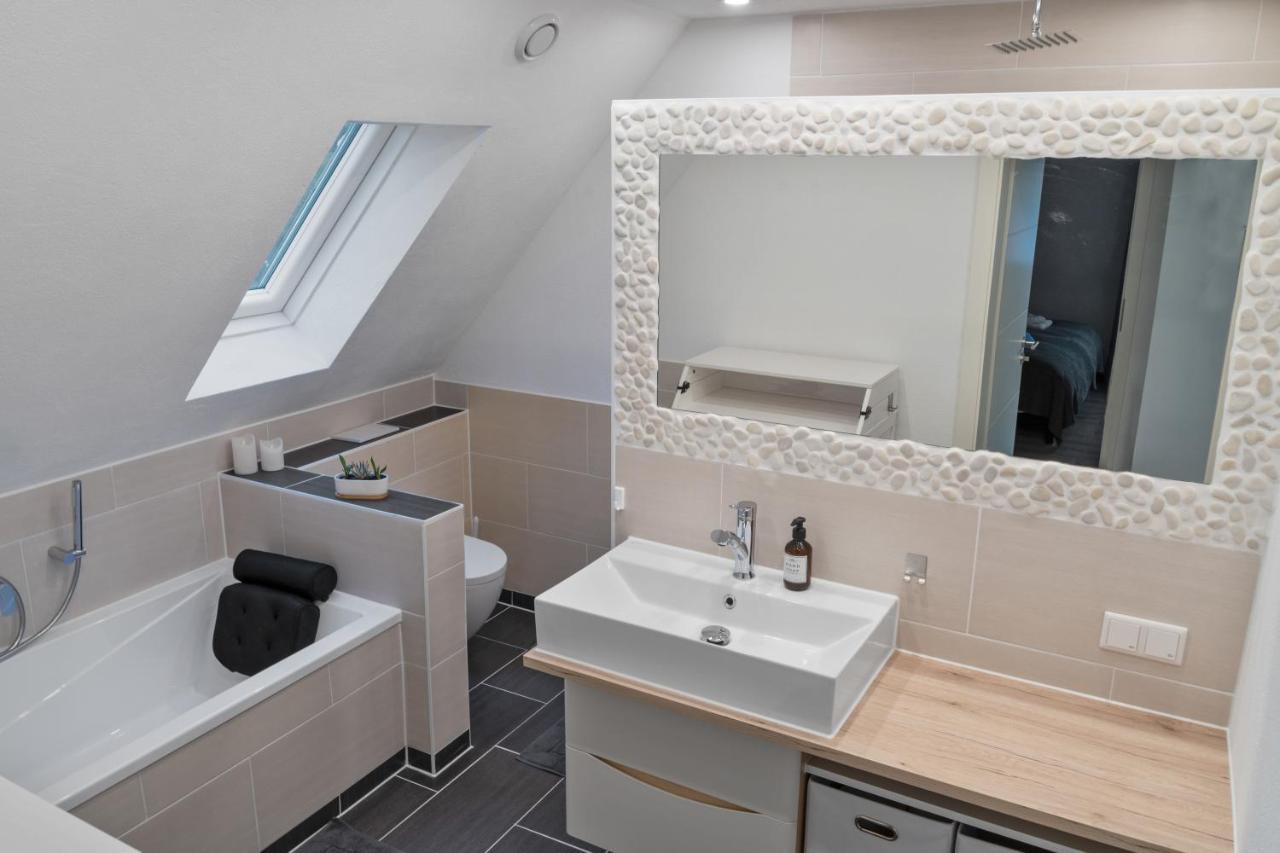 Modernes 3-Zimmer Loft Mit Balkon Hennesee 5 Min Эслоэ Экстерьер фото
